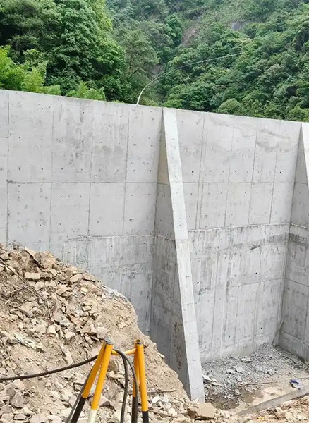 盐城建湖县重力式挡土墙